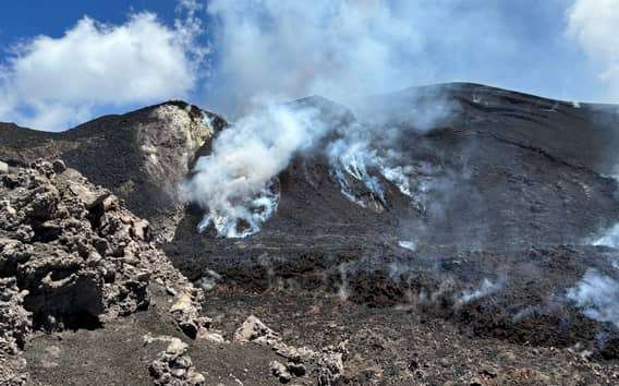 Etna-kirándulás 3000 méterre felvonóval és 4x4-es dzsippel