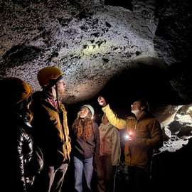 Excursão de Jipe ao Etna: Valle del Bove e Cavernas de Lava