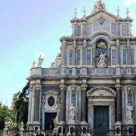 Tour de comida callejera en Catania: mercado y dulces