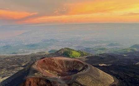 Tour al atardecer en el Etna desde Catania con cueva volcánica