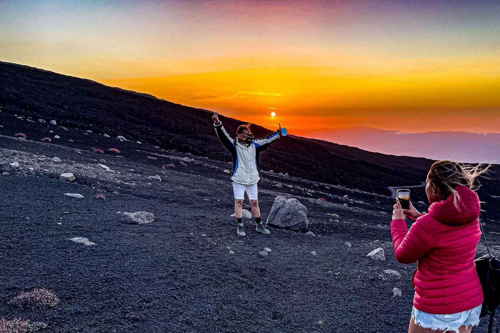Etna Nord: Tour esclusivo al tramonto con fornitore ufficiale