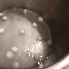 Kaasmakerij bij Catania: mozzarella zien maken en kazen proeven