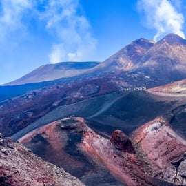 Excursion sur l'Etna à 3 000 m : 4x4 et canal de lave