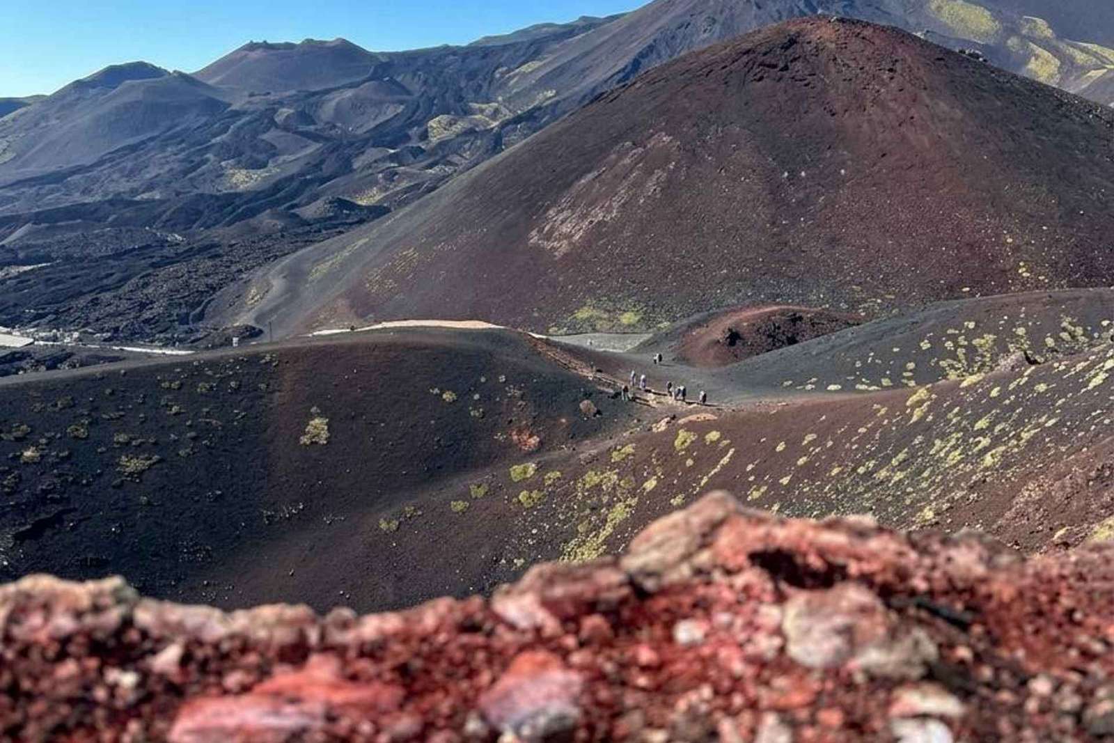 Etnai dzsipes túra Catániából lávabarlangokkal és Valle del Bove-val