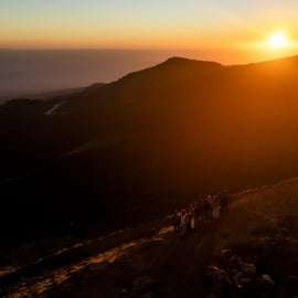 Etna vid solnedgången: 4x4, lavagrotta och Valle del Bove