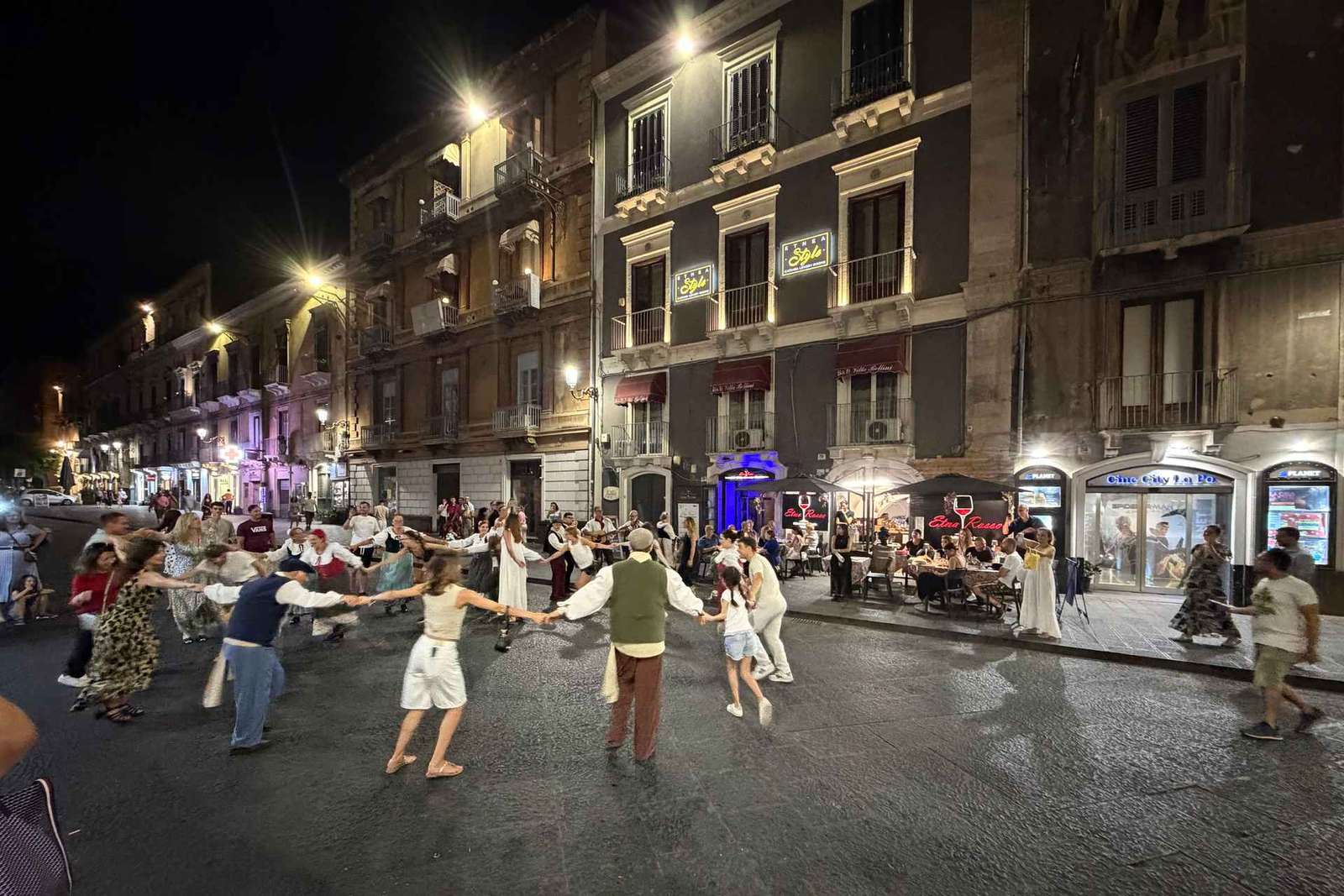 Tarantella-Show in Catania mit sizilianischem Abendessen
