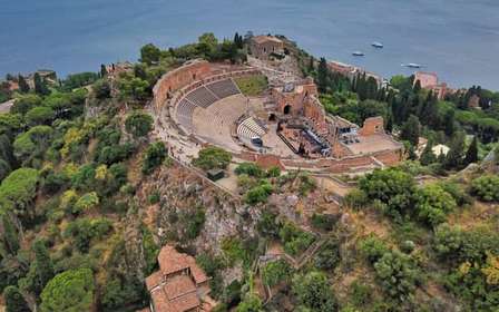From Catania to Taormina, Castelmola and Giardini Naxos with Sea View