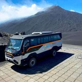 Tour in 4x4 sull'Etna nord: crateri sommitali e cratere del 2002