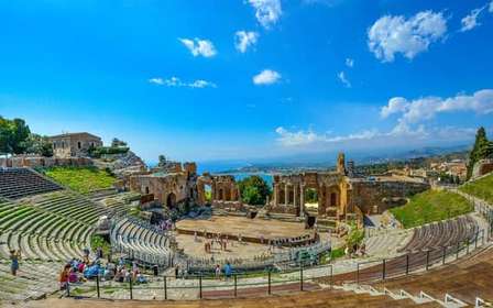 Desde Catania: Excursión a Taormina, Isola bella y Castelmola
