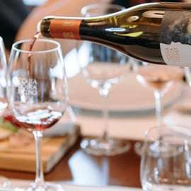 Visita in cantina con degustazione sull'Etna, tra lava e vigneti