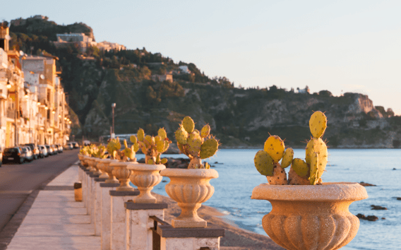 Taormina, Isola Bella és Castelmola egynapos autóbuszos kirándulás