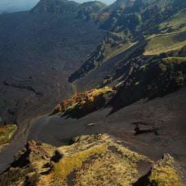 Etna: Caminhada guiada na área do cume com passeio de teleférico