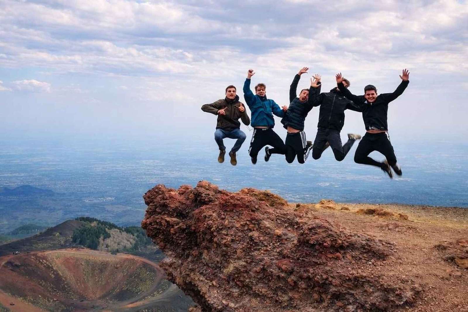 Etna-tour met gids vanuit Catania, lavagrot en proeverij