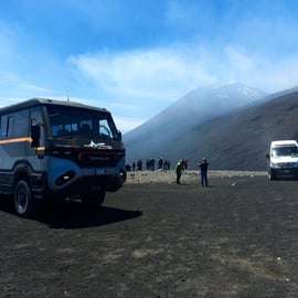 Tour in 4x4 sull'Etna nord: crateri sommitali e cratere del 2002
