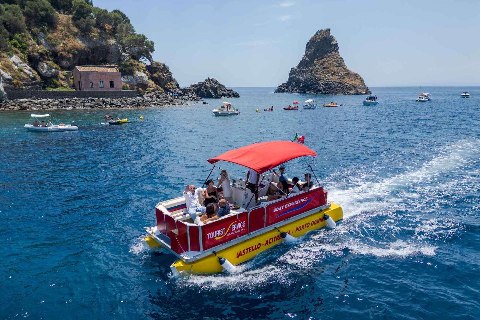 Riviera des Cyclopes en bateau depuis Ognina