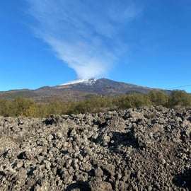 Excursão de Jipe ao Etna: Valle del Bove e Cavernas de Lava