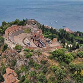 From Catania to Taormina, Castelmola and Giardini Naxos with Sea View
