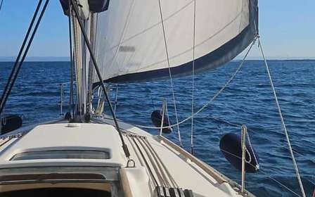 Día en velero por las Islas Cíclopes, con almuerzo