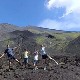 Etna Family Tour: excursión privada en el Etna para familias