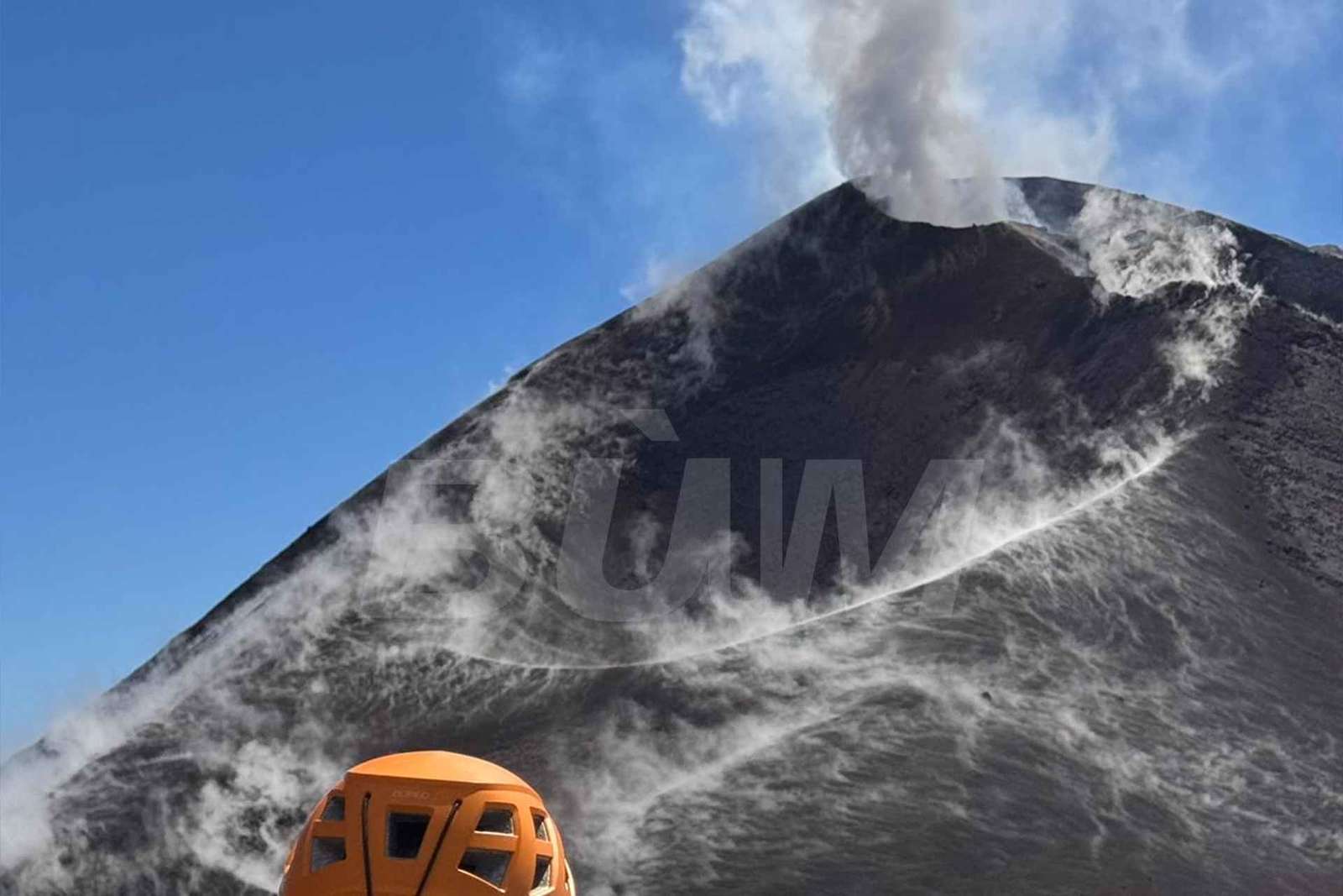 South Etna – Summit craters round trip by cable car + 4x4 + hike