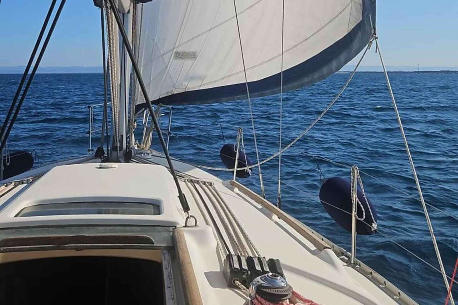 Journée en voilier à la réserve marine des îles des Cyclopes