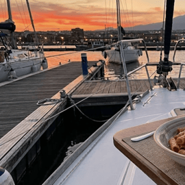 Sunset Sailing Tour in Catania with Aperitif and Dinner
