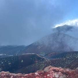 Excursão de Jipe ao Etna: Valle del Bove e Cavernas de Lava