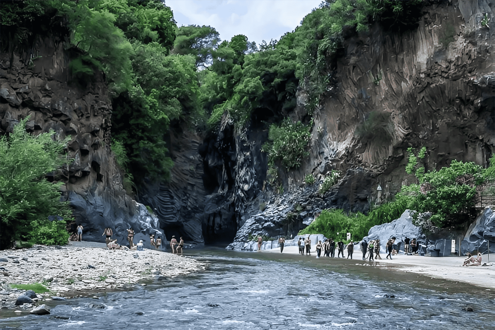 Excursión de un día al Etna y las gargantas del Alcántara