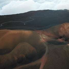 Etna: Caminhada guiada na área do cume com passeio de teleférico