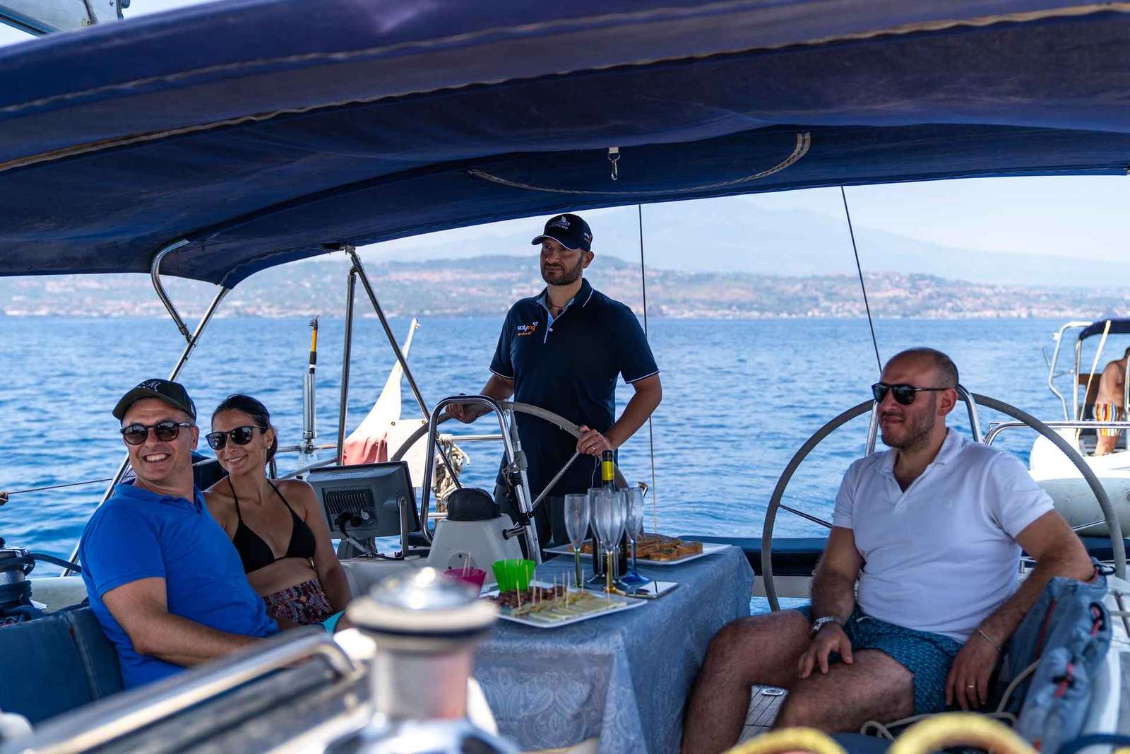 Bootstour Zyklopenküste Catania mit Aperitif und Schnorcheln