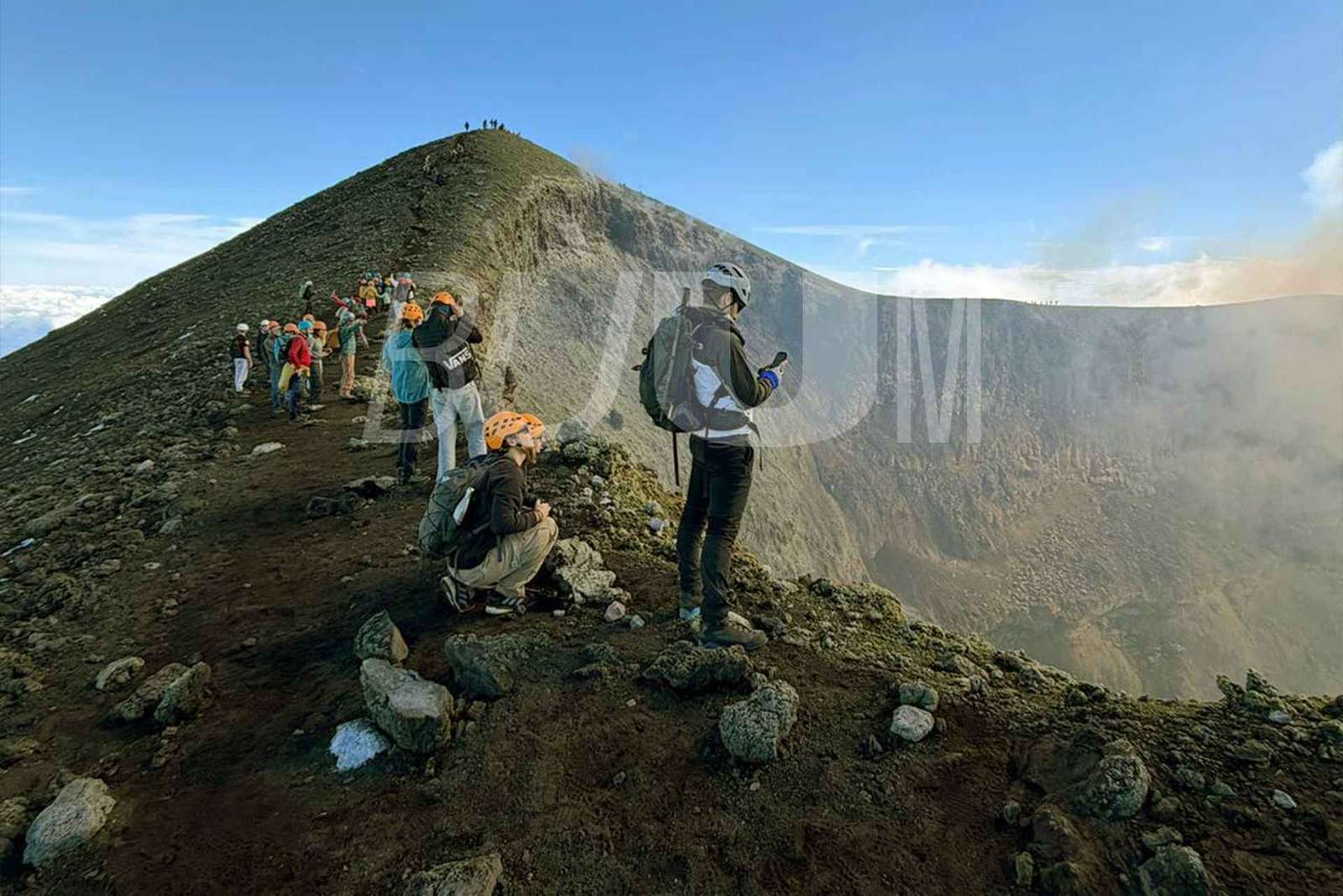 Etna Summit Craters: 4x4 Ride and Guided Hike