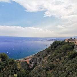 Catania: dagtrip naar Giardini, Taormina en Castelmola