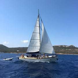 Catane : excursion en bateau avec apéritif, Prosecco et plongée en apnée